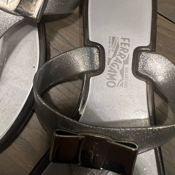 100% Authentic Salvatore Ferragamo Glittery Jelly Sandals - Picture 3 of 3